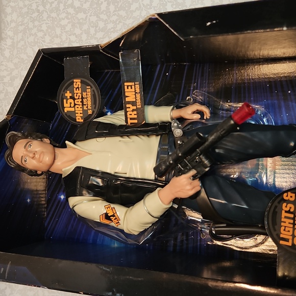 Disney Store Star Wars 15" Talking Han Solo w/lights & sounds - Picture 7 of 7